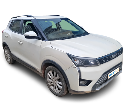Mahindra XUV300-img